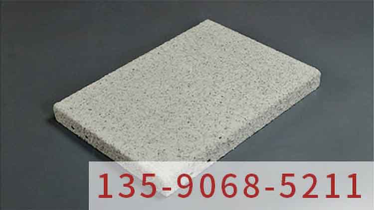 氟碳鋁單板之木紋鋁單板自然美學與現(xiàn)代科技的完美融合